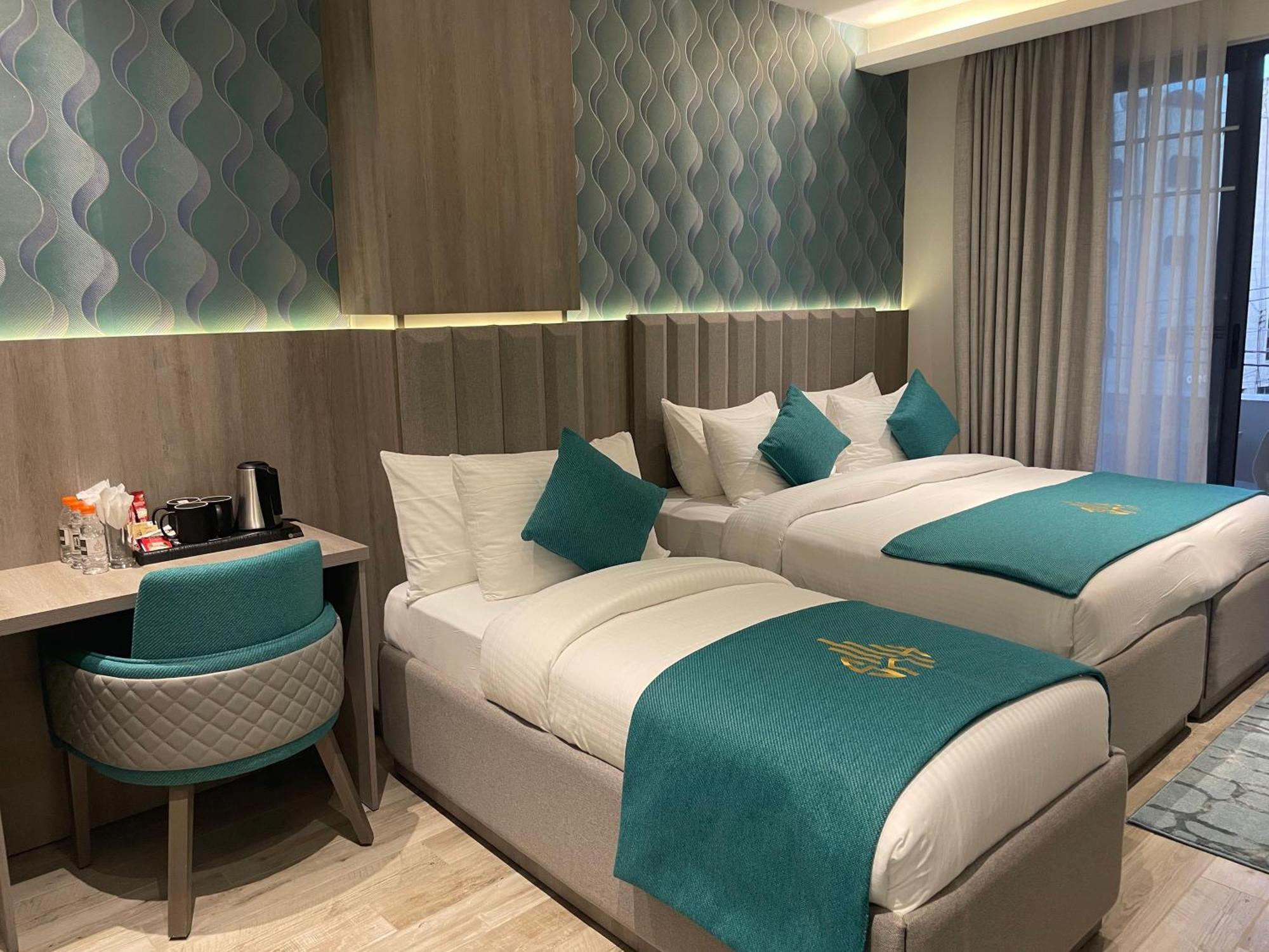 Soho Midtown Hotel Ash Shumaysani Екстериор снимка