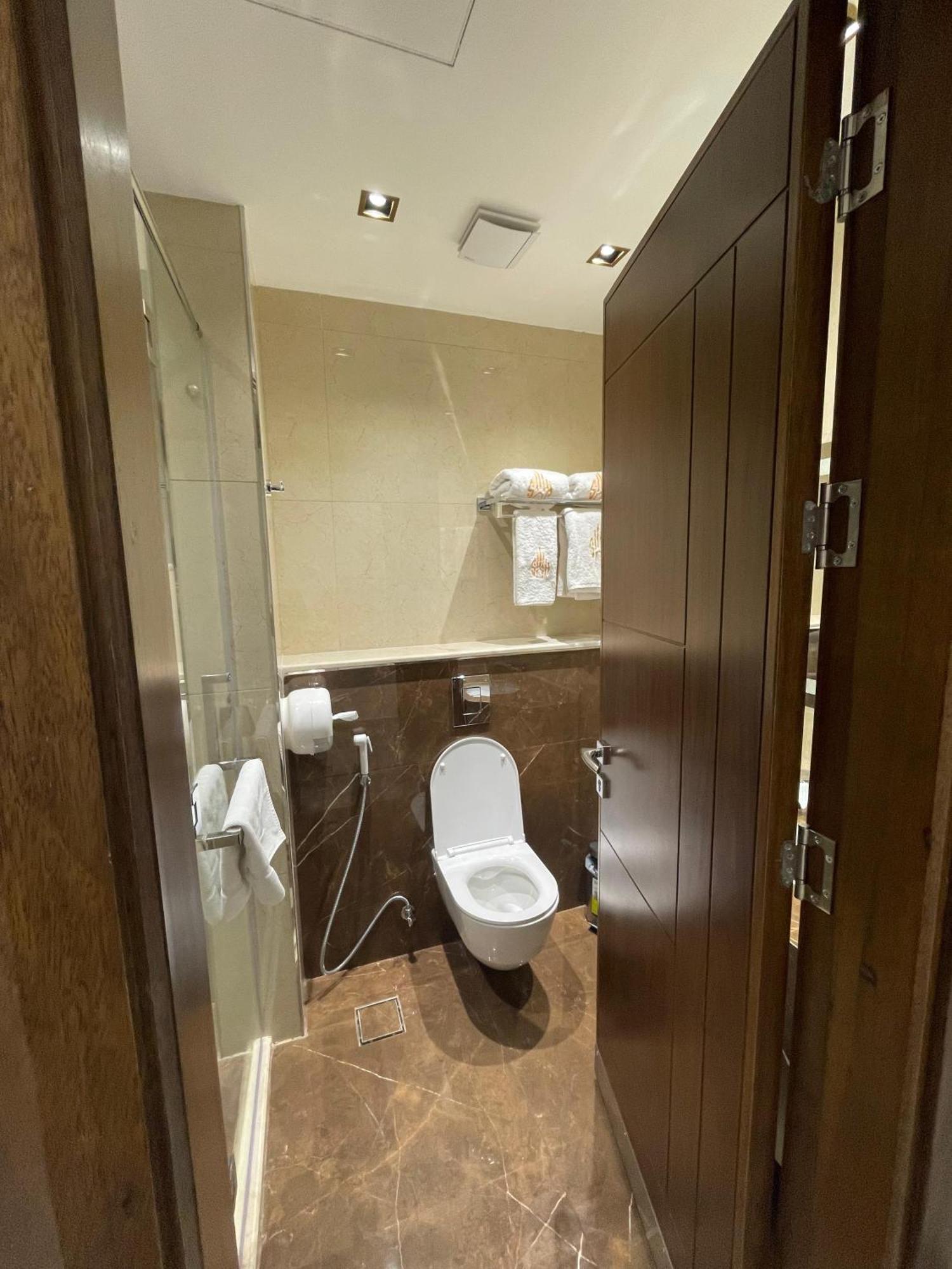 Soho Midtown Hotel Ash Shumaysani Екстериор снимка
