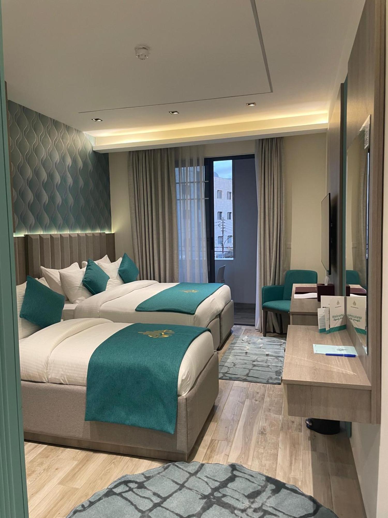 Soho Midtown Hotel Ash Shumaysani Екстериор снимка