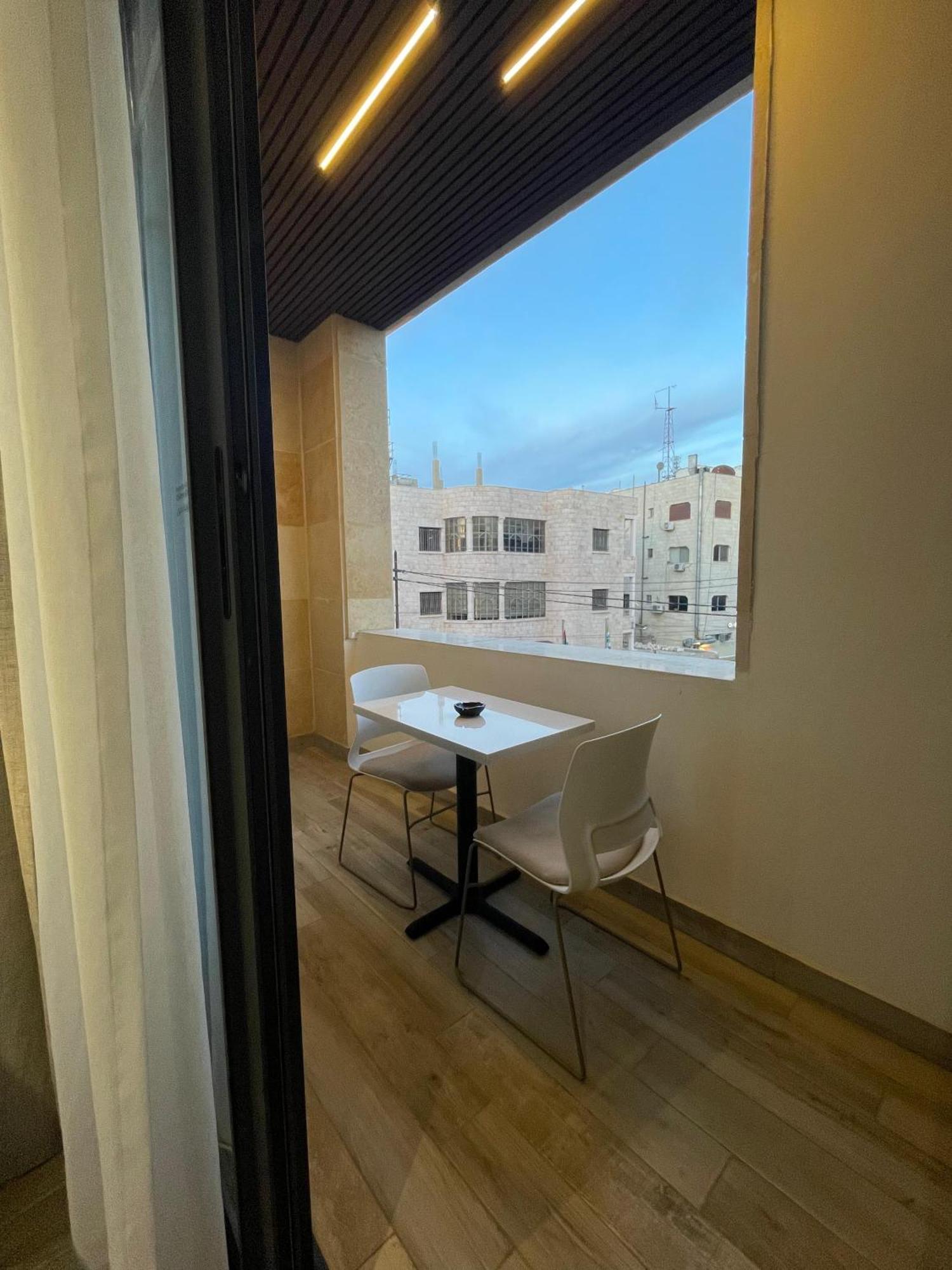 Soho Midtown Hotel Ash Shumaysani Екстериор снимка