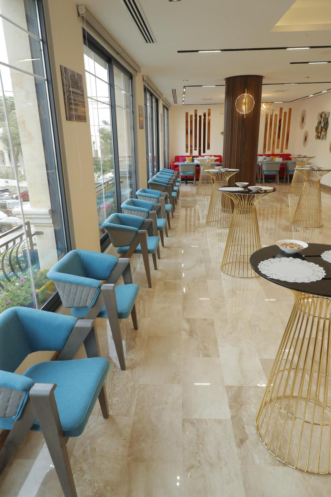 Soho Midtown Hotel Ash Shumaysani Екстериор снимка