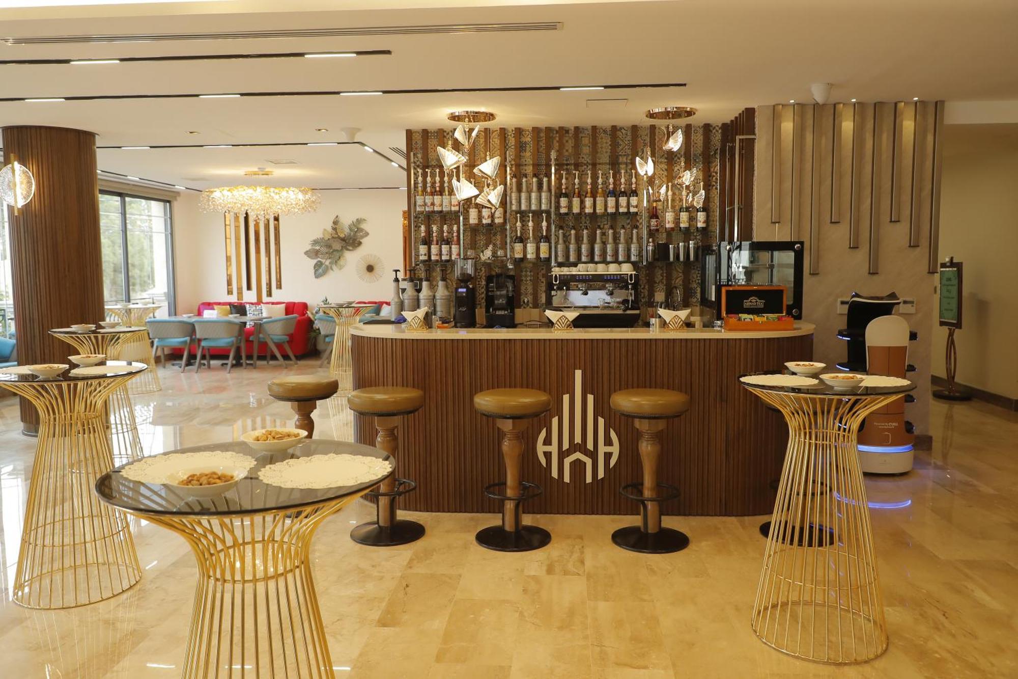 Soho Midtown Hotel Ash Shumaysani Екстериор снимка