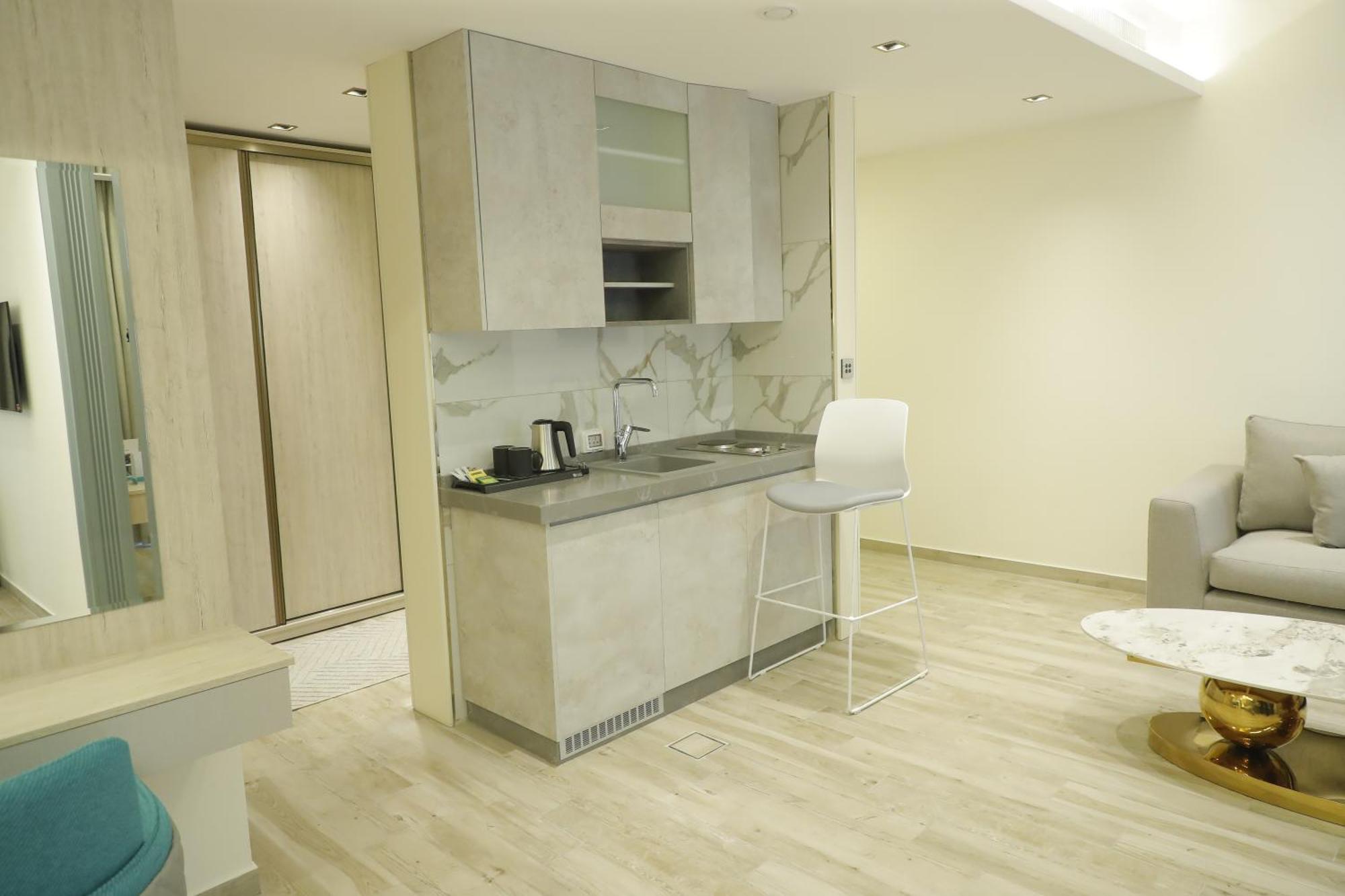 Soho Midtown Hotel Ash Shumaysani Екстериор снимка