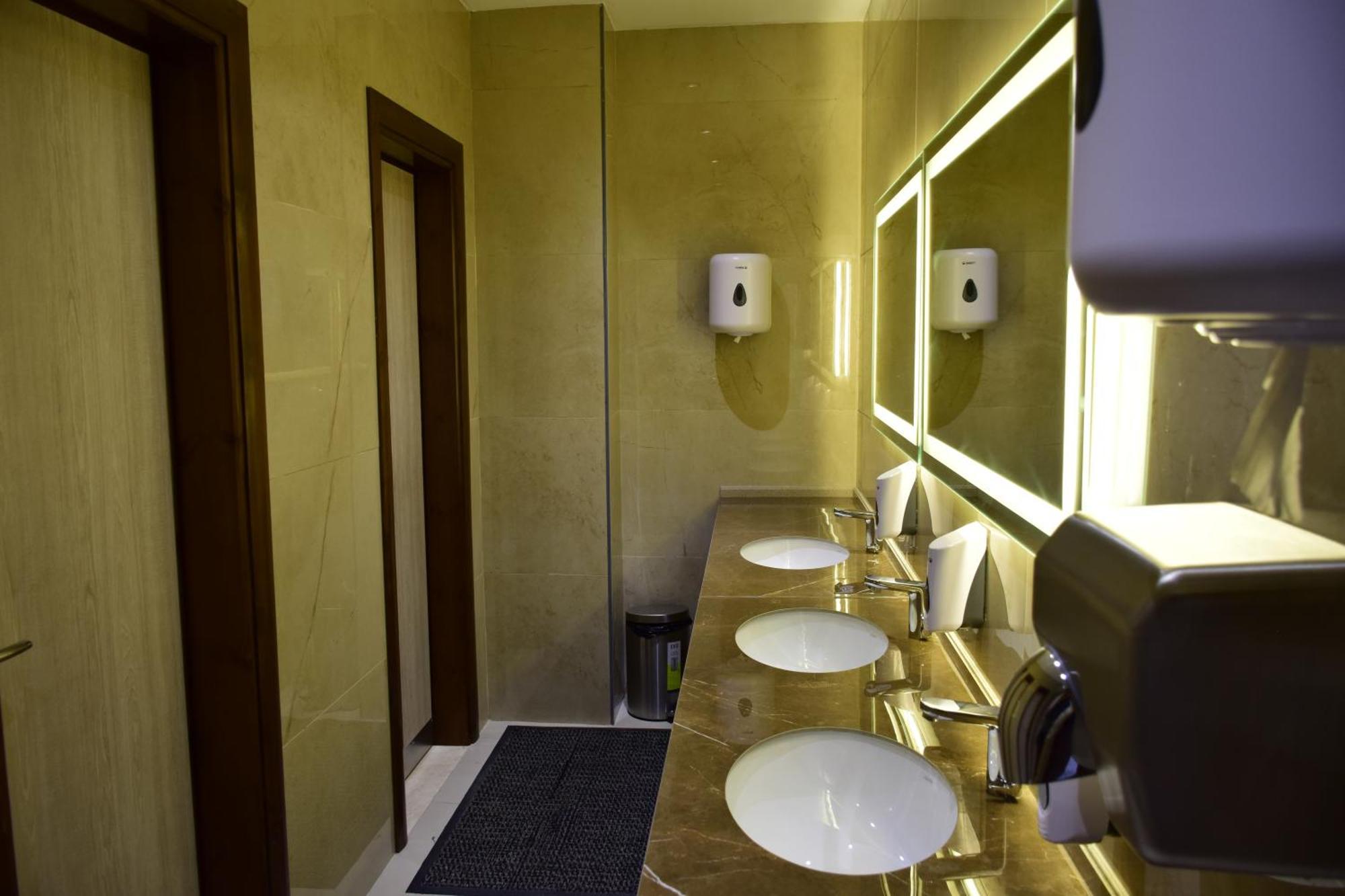 Soho Midtown Hotel Ash Shumaysani Екстериор снимка