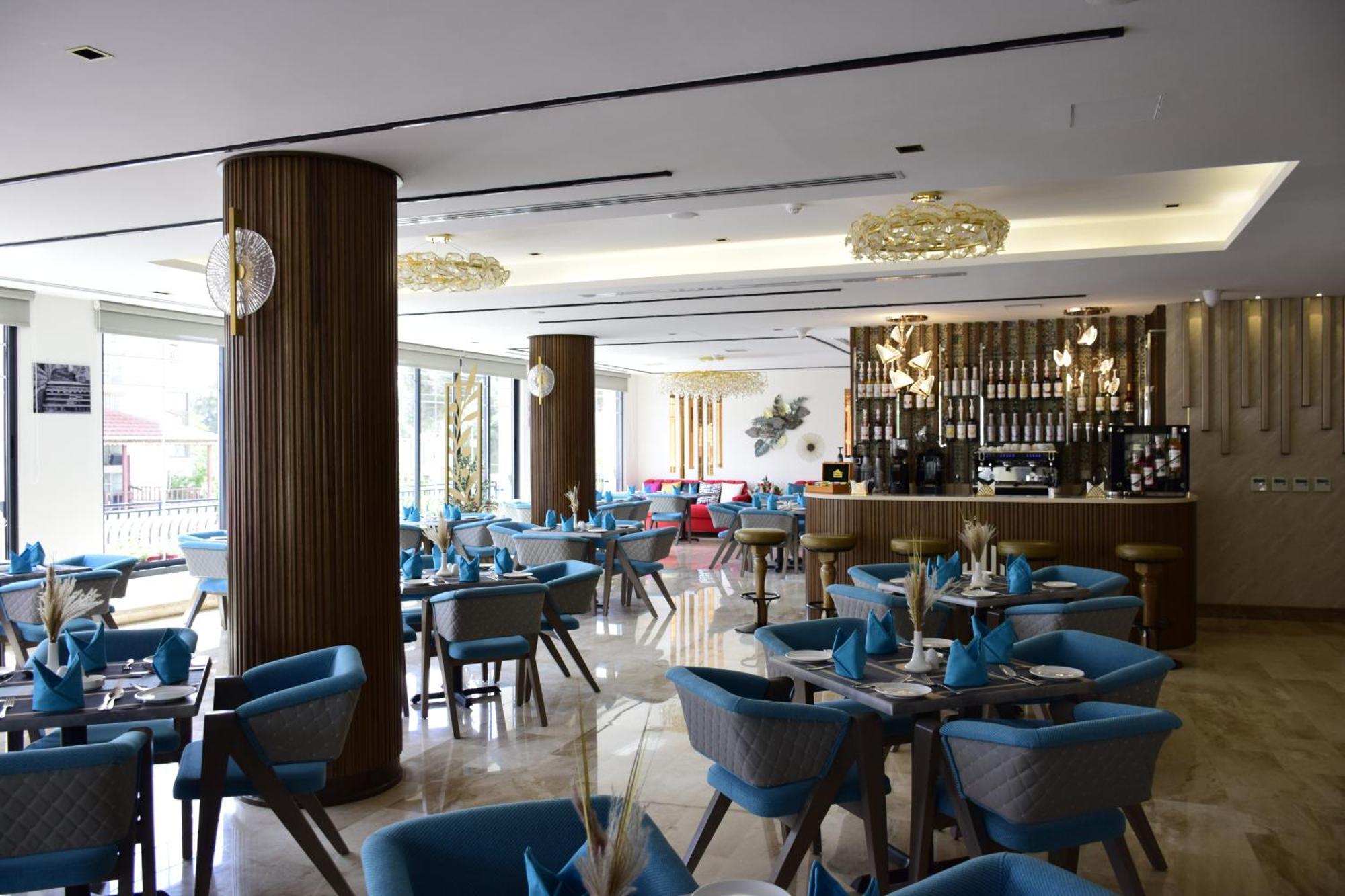 Soho Midtown Hotel Ash Shumaysani Екстериор снимка